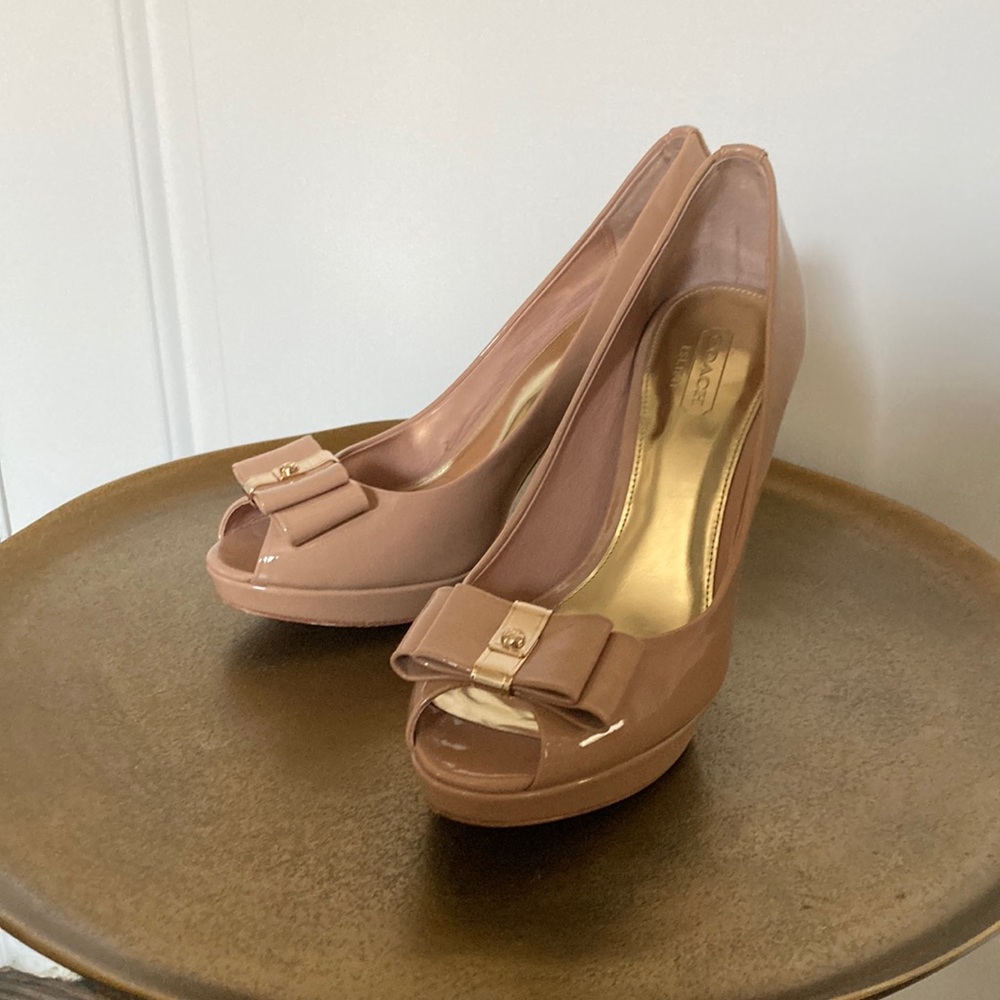 Coach Heels size 6.5